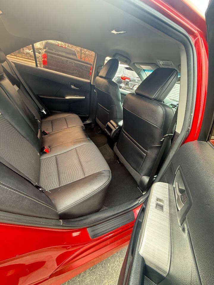 2014 Toyota Camry SE - Photo 13