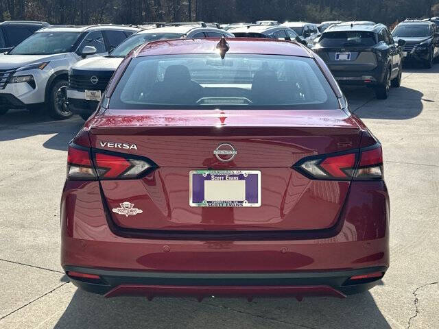 2025 Nissan Versa SR