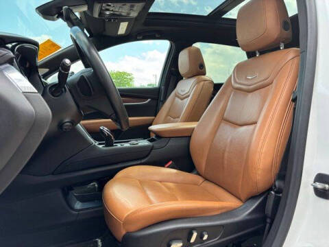 2022 Cadillac XT5 Premium Luxury