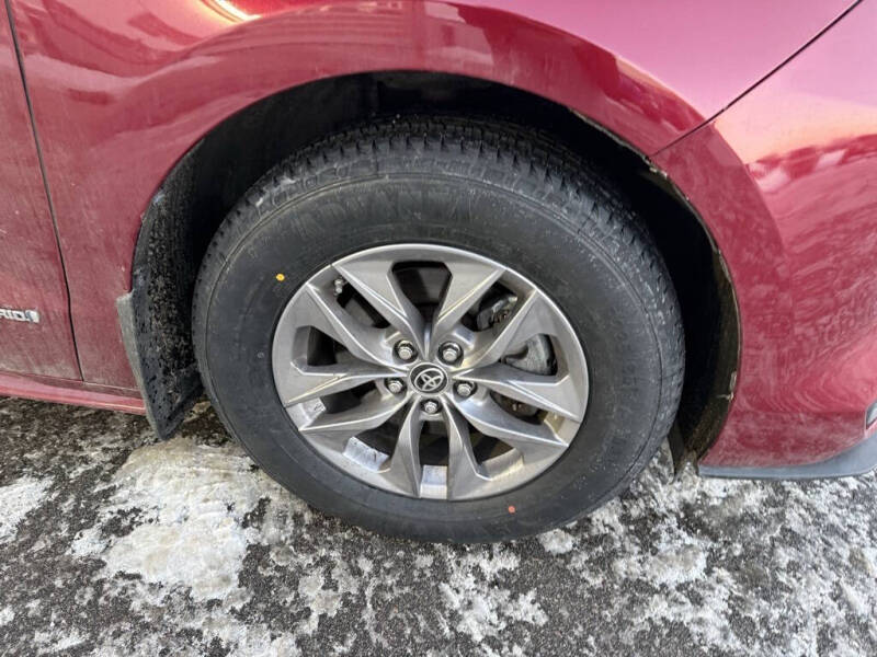 2021 Toyota Sienna LE 8-Passenger