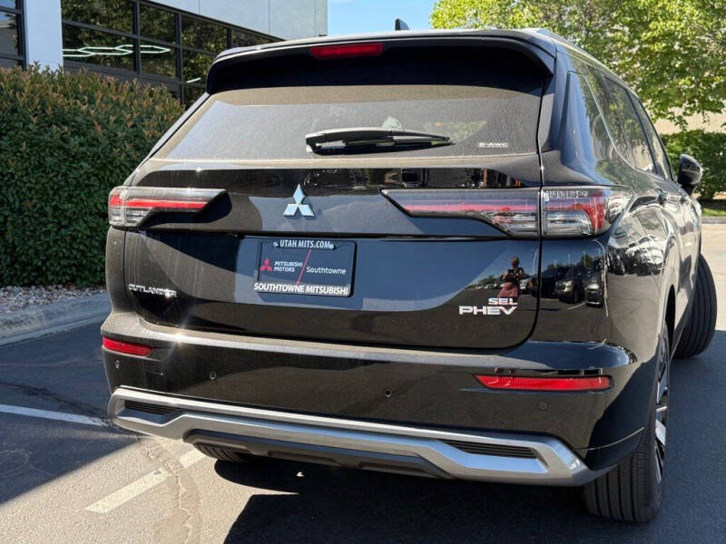 2026 Mitsubishi Outlander PHEV SEL