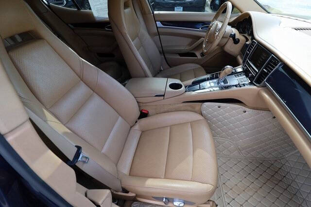 2012 Porsche Panamera 4