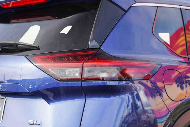 2022 Nissan Rogue SL