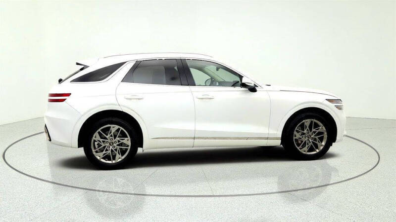 2024 Genesis GV70 2.5T Standard