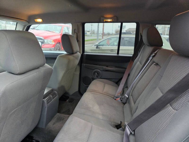 2007 Jeep Commander Sport