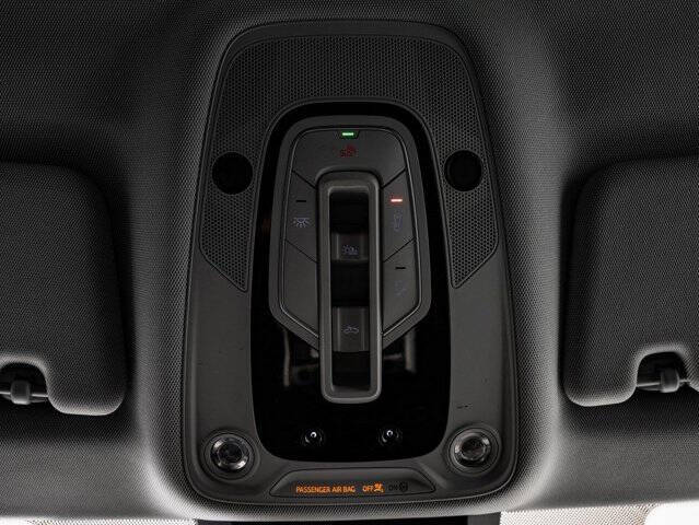 2022 Audi e-tron quattro Premium