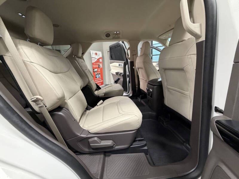 2023 Ford Explorer Platinum