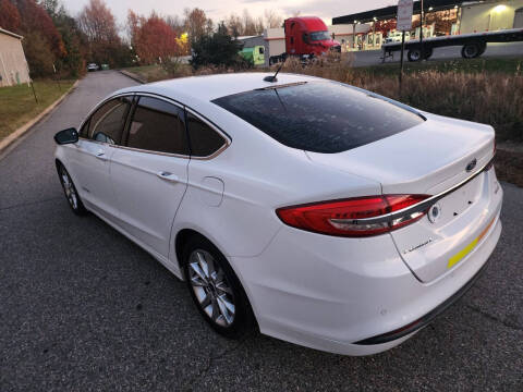 2017 Ford Fusion Hybrid SE