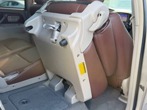 2005 Toyota Sequoia SR5