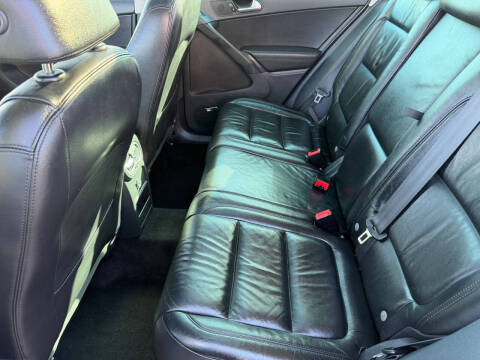 2011 Volkswagen Tiguan S 4Motion