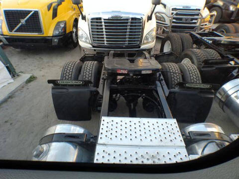 2016 Freightliner Cascadia