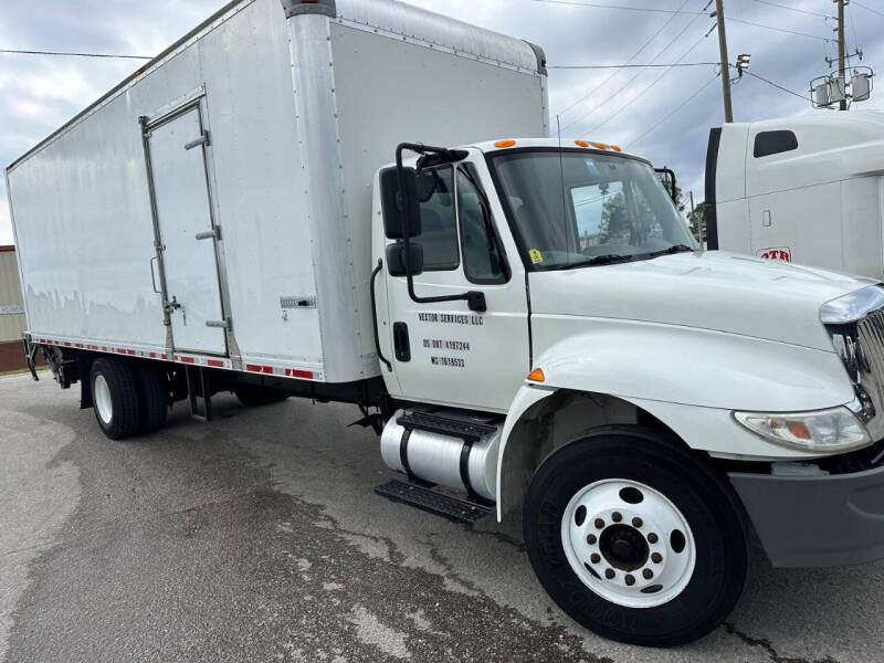 2018 International DuraStar 4300