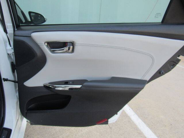 2018 Toyota Avalon Hybrid Limited