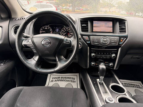 2015 Nissan Pathfinder SV