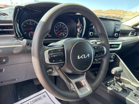 2023 Kia K5 LXS