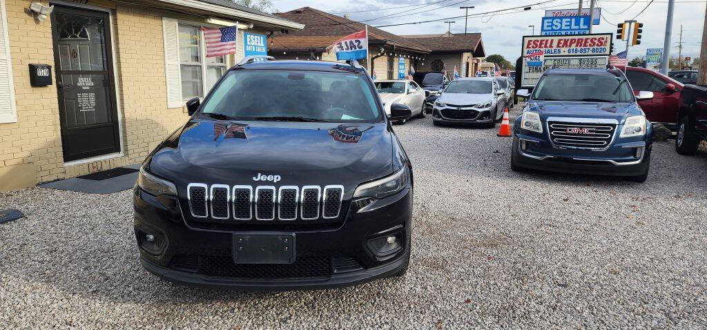 2019 Jeep Cherokee for sale at ESELL AUTO SALES in Cahokia, IL