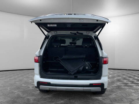 2023 Toyota Sequoia SR5