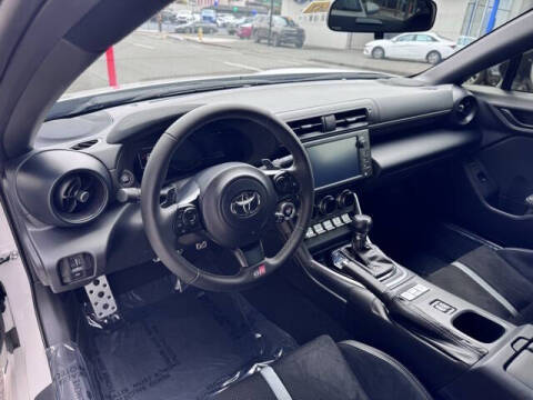 2024 Toyota GR86 Premium