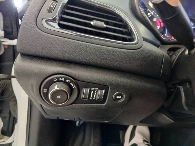 2016 Chrysler 200 S