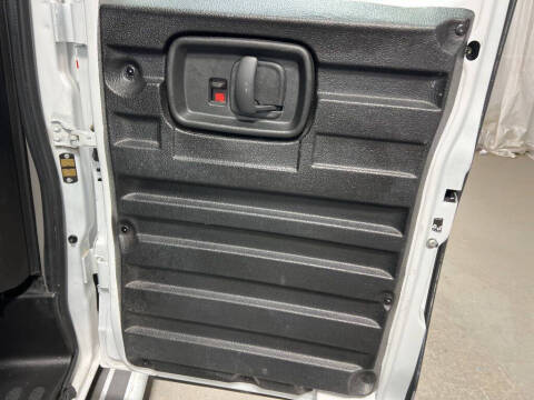 2023 GMC Savana 2500