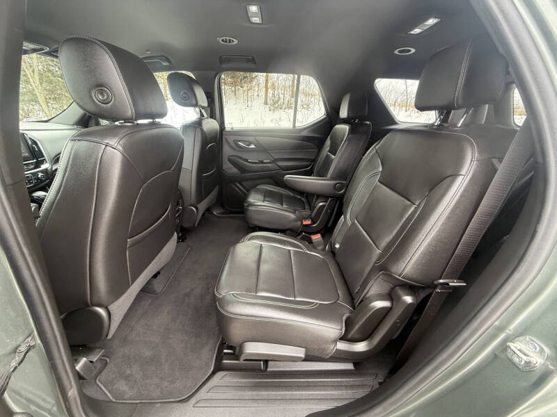 2023 Chevrolet Traverse LT Leather
