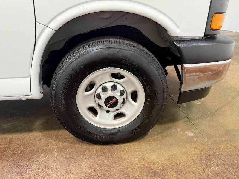 2024 GMC Savana 2500