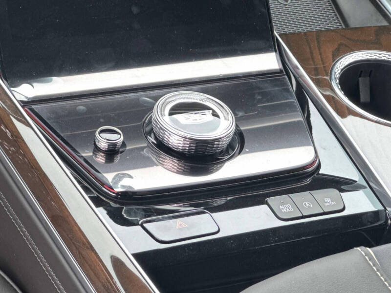 2026 Cadillac Escalade Platinum Luxury