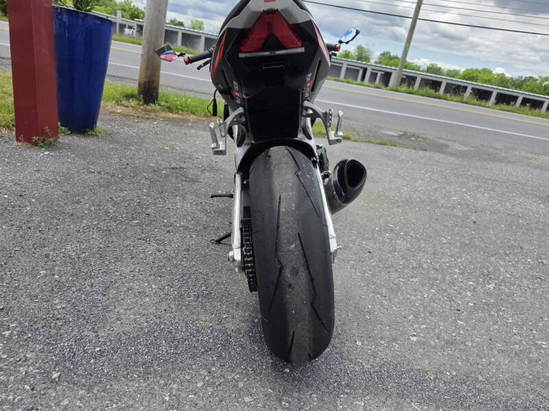 2017 Aprilia V41100 RR ABS (TUONO)