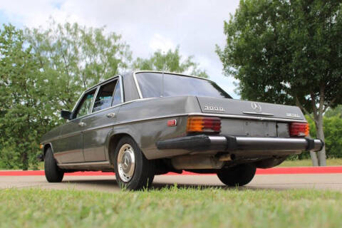 1976 Mercedes-Benz 300-Class