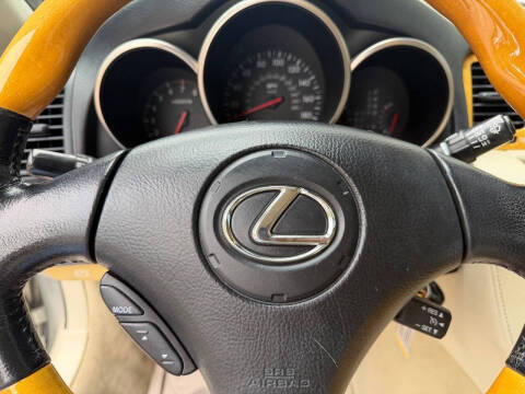 2005 Lexus SC 430