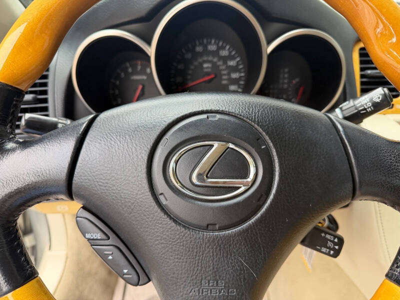 2005 Lexus SC 430