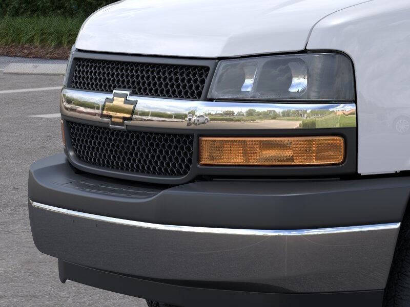 2025 Chevrolet Express 3500
