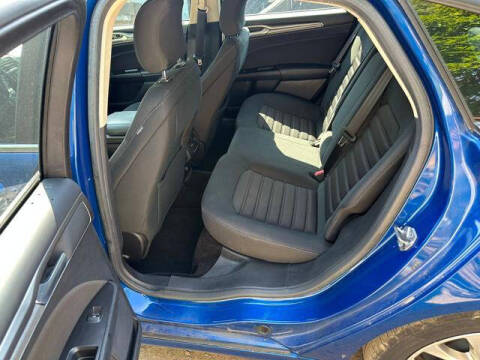 2017 Ford Fusion Hybrid SE