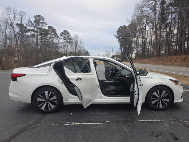 2022 Nissan Altima 2.5 SV