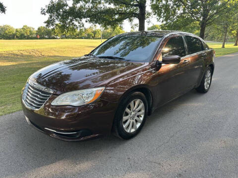 2012 Chrysler 200 for sale at Urban Motors llc. in Columbus OH