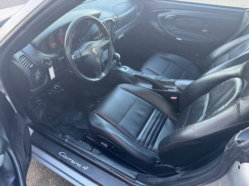 2003 Porsche 911 Carrera 4