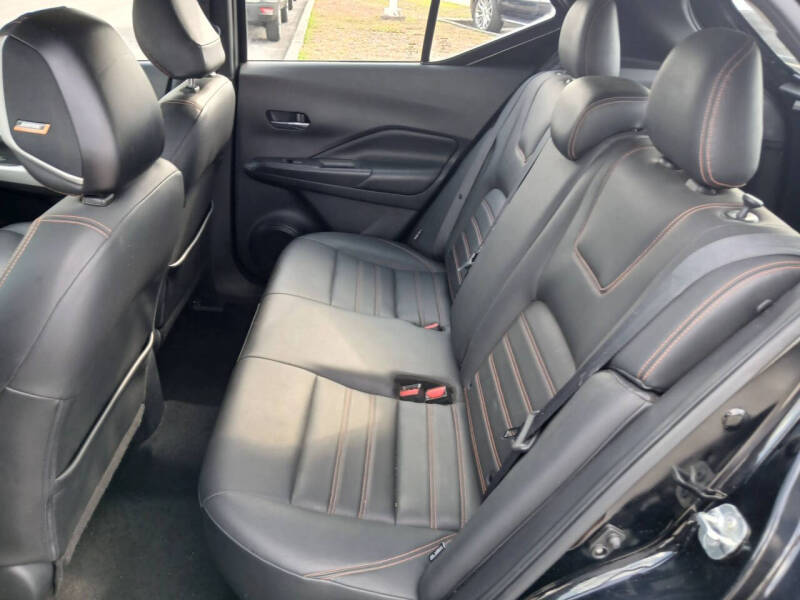 2020 Nissan Kicks SR