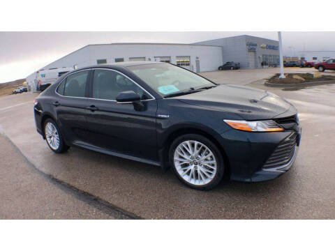 2020 Toyota Camry Hybrid XLE