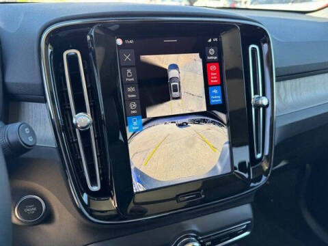 2026 Volvo XC40 B5 Plus