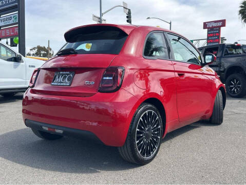 2024 FIAT 500e Inspi(RED)