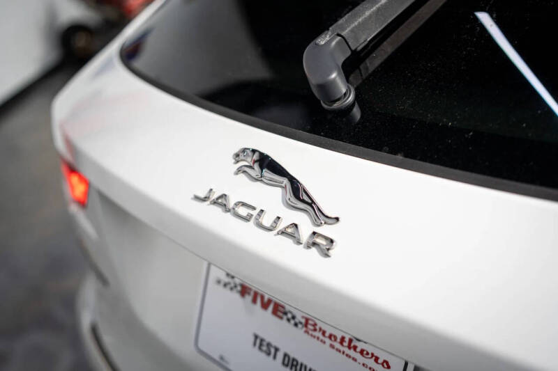2017 Jaguar F-PACE 35t Prestige
