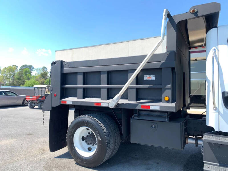 2015 Freightliner M2 106