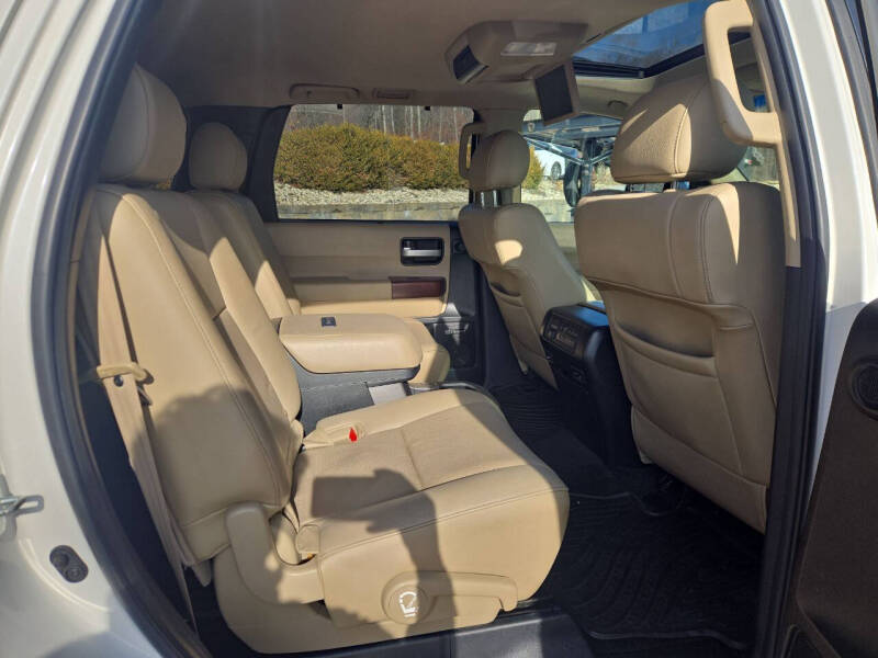 2014 Toyota Sequoia Platinum