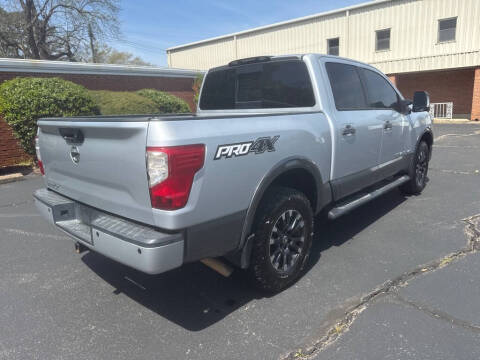 2018 Nissan Titan SV