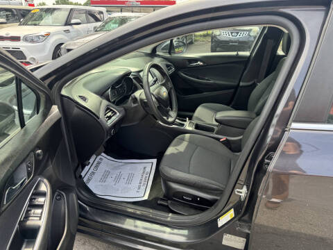 2017 Chevrolet Cruze LT Auto