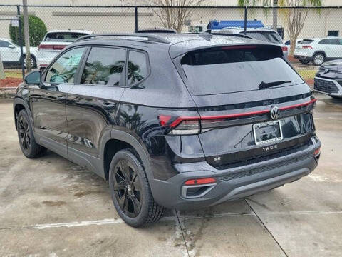 2025 Volkswagen Taos SE Black
