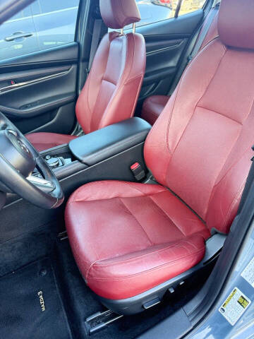 2022 Mazda Mazda3 Sedan Carbon Edition