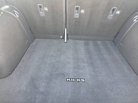 2024 Nissan Kicks S