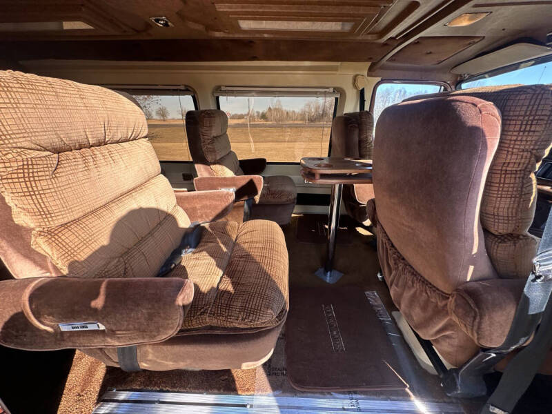 1984 Dodge Ram Van B250