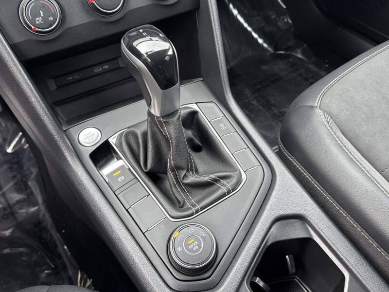 2022 Volkswagen Taos SE 4Motion